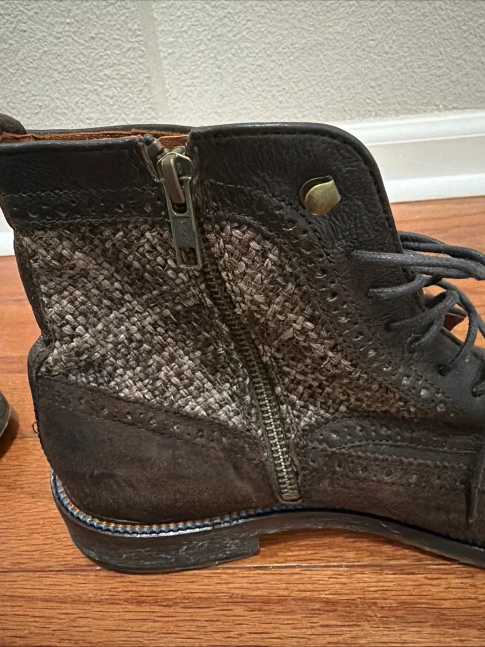 Johnston & Murphy J&M 1850 wingtip tweed boot shoes men’s size 9.5 leather